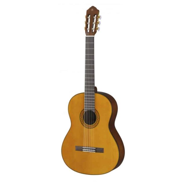 Guitarra Clásica con cuerdas de Nailon Yamaha C70 