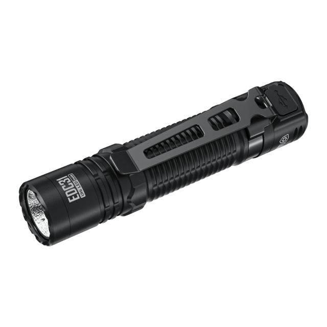 Linterna EDC recargable USB-C Nitecore EDC31 de 3500 lúmenes
